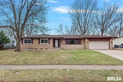 2116 Trowbridge Rd, Springfield, IL 62703