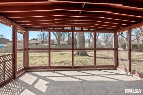 2116 Trowbridge Rd, Springfield, IL 62703 photo 15