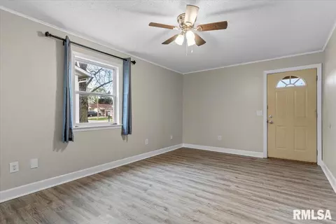 Living - 2522 Burton Dr, Springfield, IL 62703 photo 2 of 2
