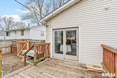 Exterior - 2522 Burton Dr, Springfield, IL 62703 photo 2 of 4