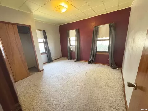 Bedroom - 1422 E Stanford Ave, Springfield, IL 62703 photo 1 of 3