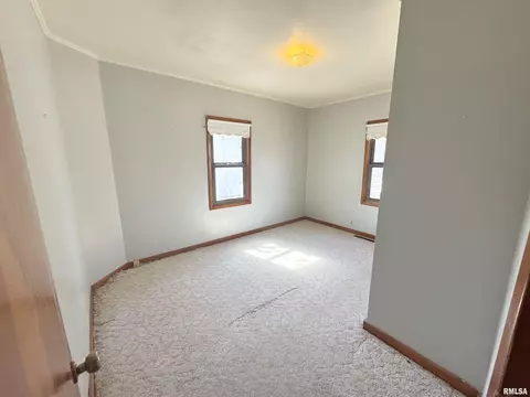 Bedroom - 1422 E Stanford Ave, Springfield, IL 62703 photo 3 of 3