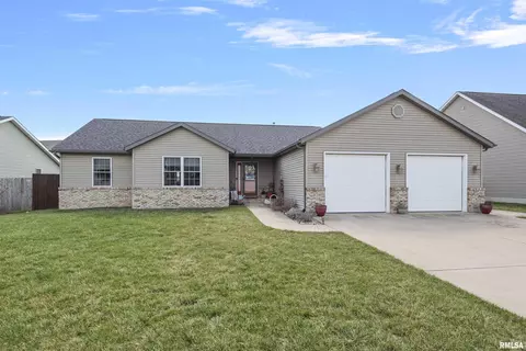 1912 Turtle Creek Dr, Chatham, IL 62629