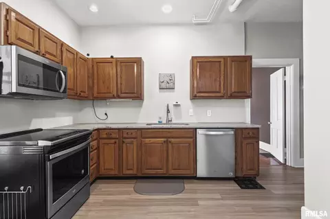 Kitchen - 1057 N Rutledge St, Springfield, IL 62702 photo 1 of 3