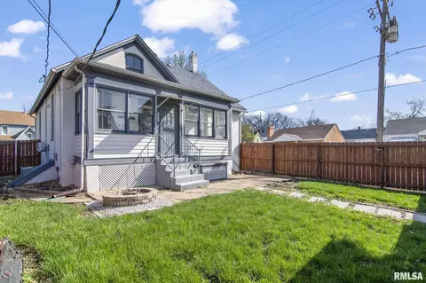 Exterior - 1057 N Rutledge St, Springfield, IL 62702 photo 8 of 9