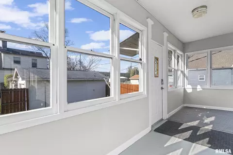Exterior - 1057 N Rutledge St, Springfield, IL 62702 photo 5 of 9