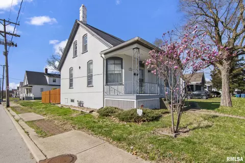 Exterior - 1057 N Rutledge St, Springfield, IL 62702 photo 2 of 9