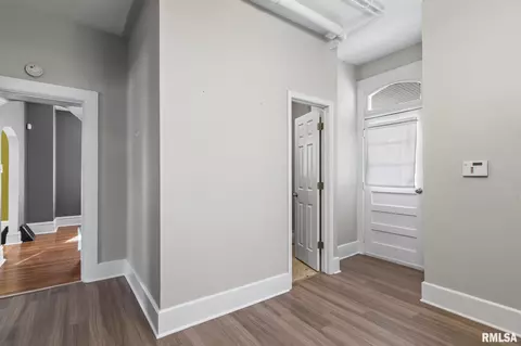 Entry Way - 1057 N Rutledge St, Springfield, IL 62702 photo 4 of 4