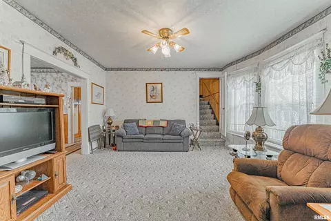 1568 N Walnut St, Beason, IL 62512 photo 3