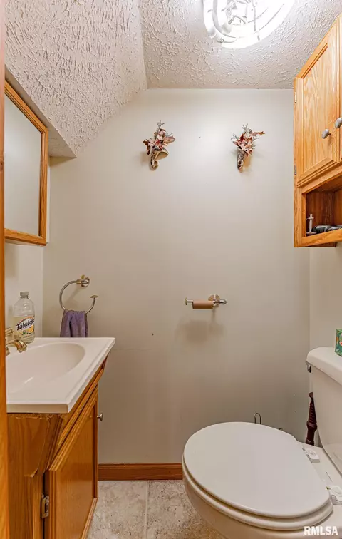 1568 N Walnut St, Beason, IL 62512 photo 10