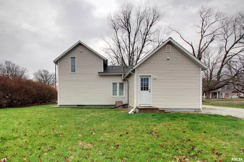 Exterior - 214 N Ohio St, Camp Point, IL 62320 photo 3 of 4
