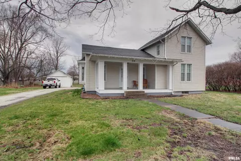 Exterior - 214 N Ohio St, Camp Point, IL 62320 photo 2 of 4