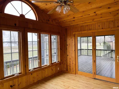 1104 County Road 960 North Rd, Bath, IL 62617 photo 9