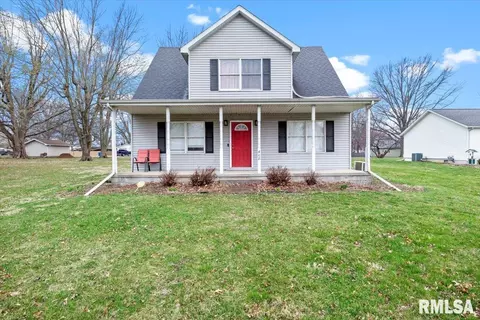 408 S Campbell St, Edinburg, IL 62531