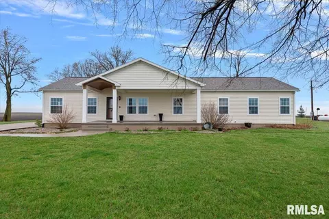 2137 E 700 N Rd, Pana, IL 62557