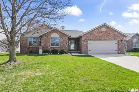 5320 Turnstone Rd, Springfield, IL 62711