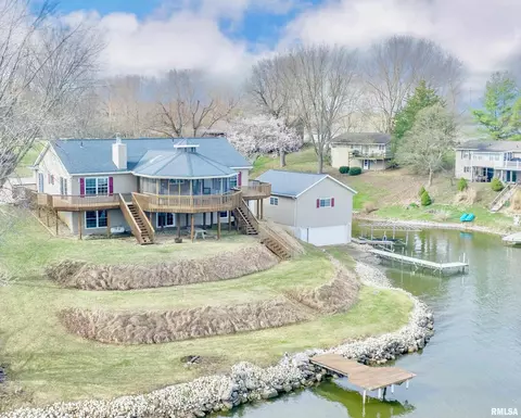 314 Lakeview Dr, Avon, IL 61415
