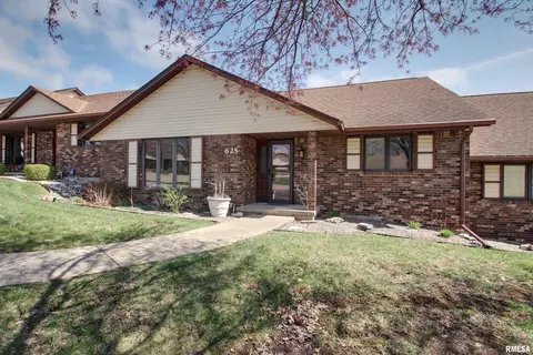 625 Pawn Ave, Quincy, IL 62305