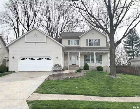 20 Nob Hill Dr, Jacksonville, IL 62650