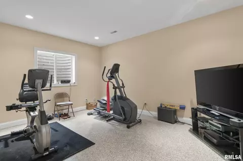 Other - 3113 Ironoak Cir, Springfield, IL 62711 photo 15 of 18