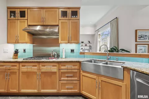 Kitchen - 3113 Ironoak Cir, Springfield, IL 62711 photo 2 of 4
