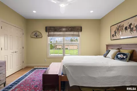 Bedroom - 3113 Ironoak Cir, Springfield, IL 62711 photo 4 of 7