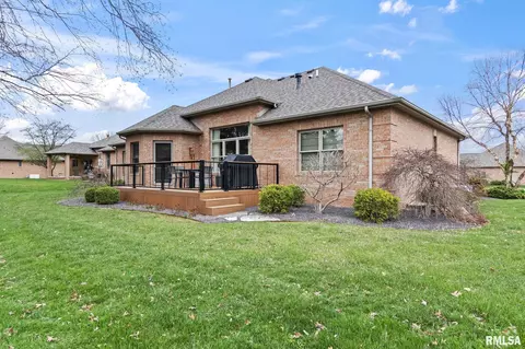 Exterior - 3113 Ironoak Cir, Springfield, IL 62711 photo 4 of 7