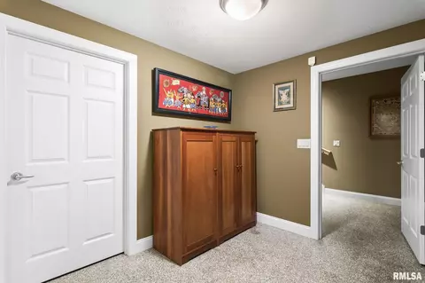 Entry Way - 3113 Ironoak Cir, Springfield, IL 62711 photo 4 of 5
