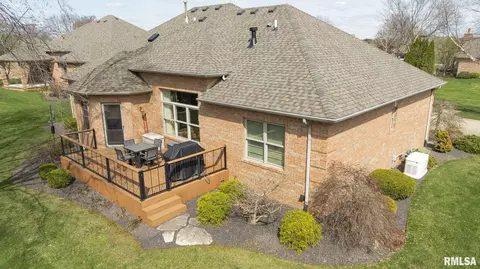 Exterior - 3113 Ironoak Cir, Springfield, IL 62711 photo 6 of 7