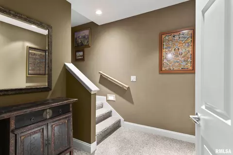Entry Way - 3113 Ironoak Cir, Springfield, IL 62711 photo 5 of 5
