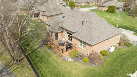 Exterior - 3113 Ironoak Cir, Springfield, IL 62711 photo 5 of 7