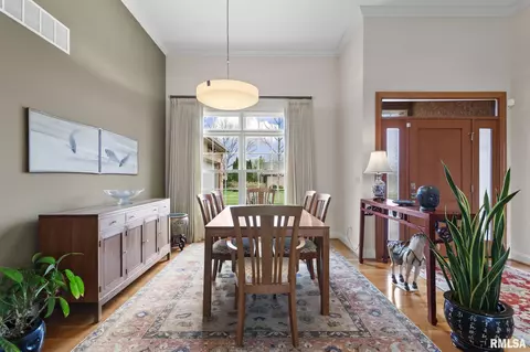 Dining - 3113 Ironoak Cir, Springfield, IL 62711 photo 1 of 4