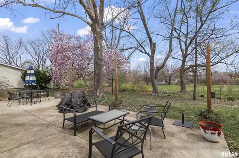 Exterior - 48 Danbury Dr, Springfield, IL 62704 photo 3 of 6