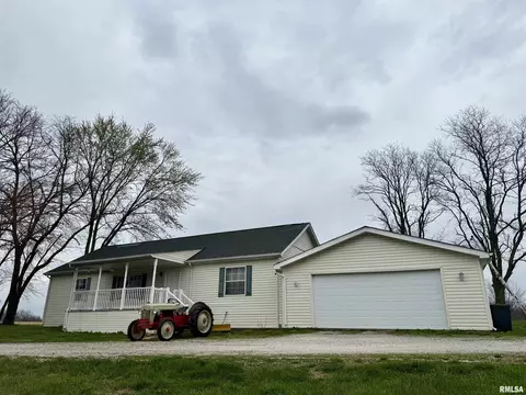 1506 625 East St, Mount Sterling, IL 62353