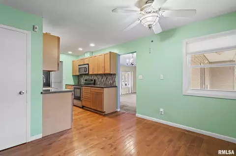 2216 Fairway Dr, Springfield, IL 62704 photo 13