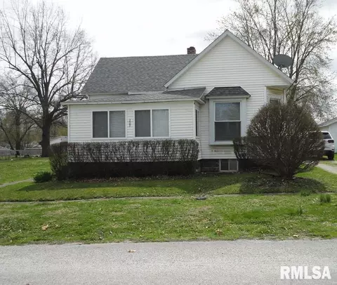 209 207 W Lincoln St, Edinburg, IL 62531