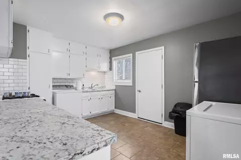Other - 11 Bunn Ct, Springfield, IL 62703 photo 6 of 10
