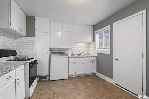 Other - 11 Bunn Ct, Springfield, IL 62703 photo 5 of 10