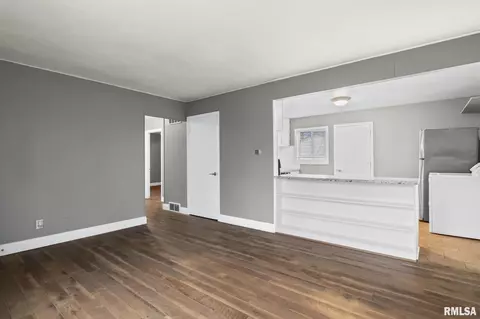Other - 11 Bunn Ct, Springfield, IL 62703 photo 4 of 10