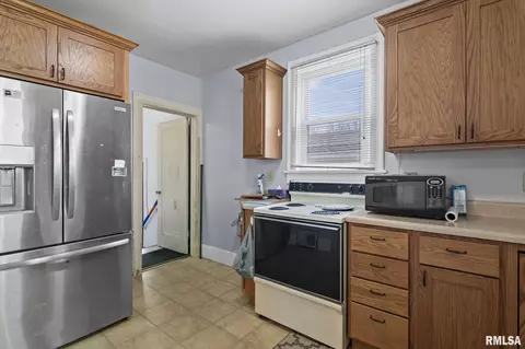920 N Walnut St, Springfield, IL 62702 photo 12