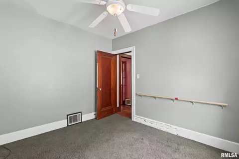 920 N Walnut St, Springfield, IL 62702 photo 18