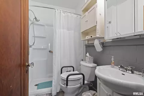 920 N Walnut St, Springfield, IL 62702 photo 22