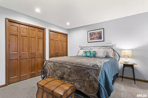 Bedroom - 54 Top Hill Ln, Springfield, IL 62704 photo 1 of 7