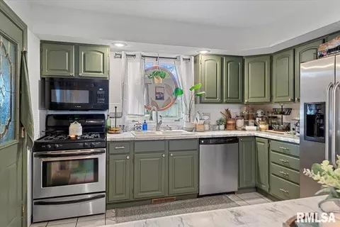 308 Astoria Rd, Springfield, IL 62704 photo 7