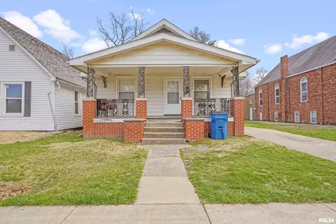 926 N 11th St, Springfield, IL 62702