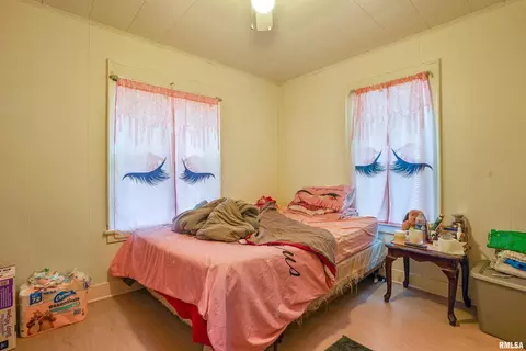 Bedroom - 926 N 11th St, Springfield, IL 62702 photo 1 of 6
