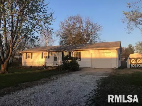206 Maple St, Meredosia, IL 62665