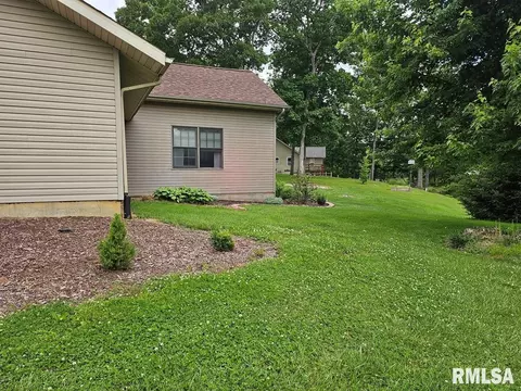Exterior - 12720 Soaring Eagle Ln, Plainview, IL 62685 photo 6 of 14