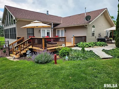 Exterior - 12720 Soaring Eagle Ln, Plainview, IL 62685 photo 1 of 14