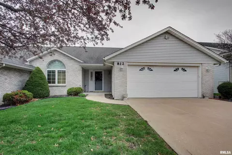 812 N 49th St, Quincy, IL 62305